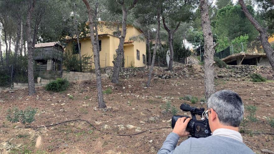 Vivienda en la que el acusado mató a su pareja en Villanueva de Castellón.