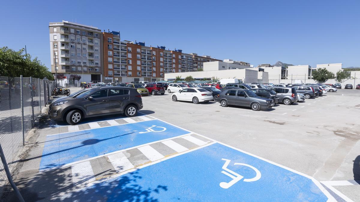 El aparcamiento ubicado junto a la EOI de Gandia