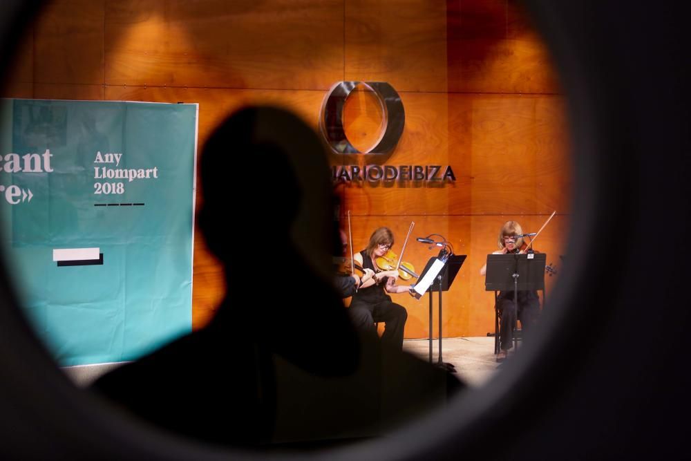 Los músicos integran un cuarteto formado por dos violines, una viola y un violonchelo