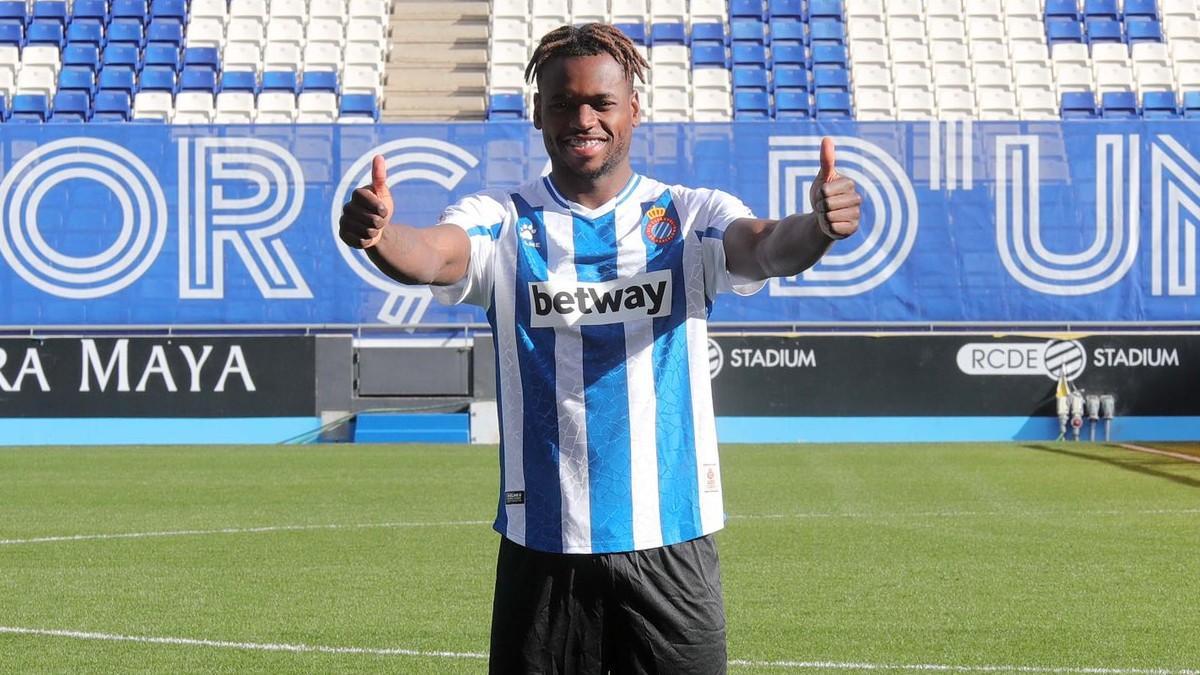 Dimata, en su presentación con el Espanyol