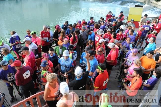 Marcha Nórdica en la mota del río Segura