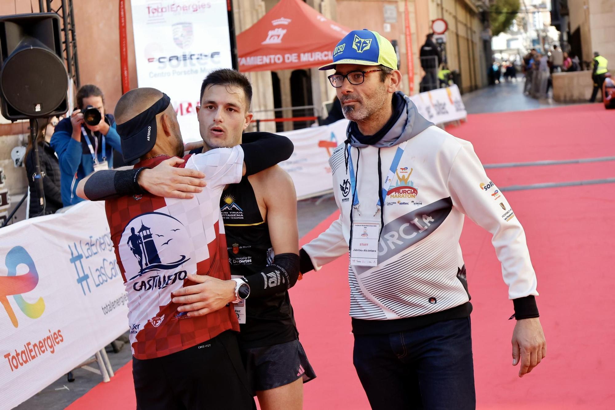 FOTOS: llegadas y podios de la TotalEnergies Murcia Maratón Costa Cálida