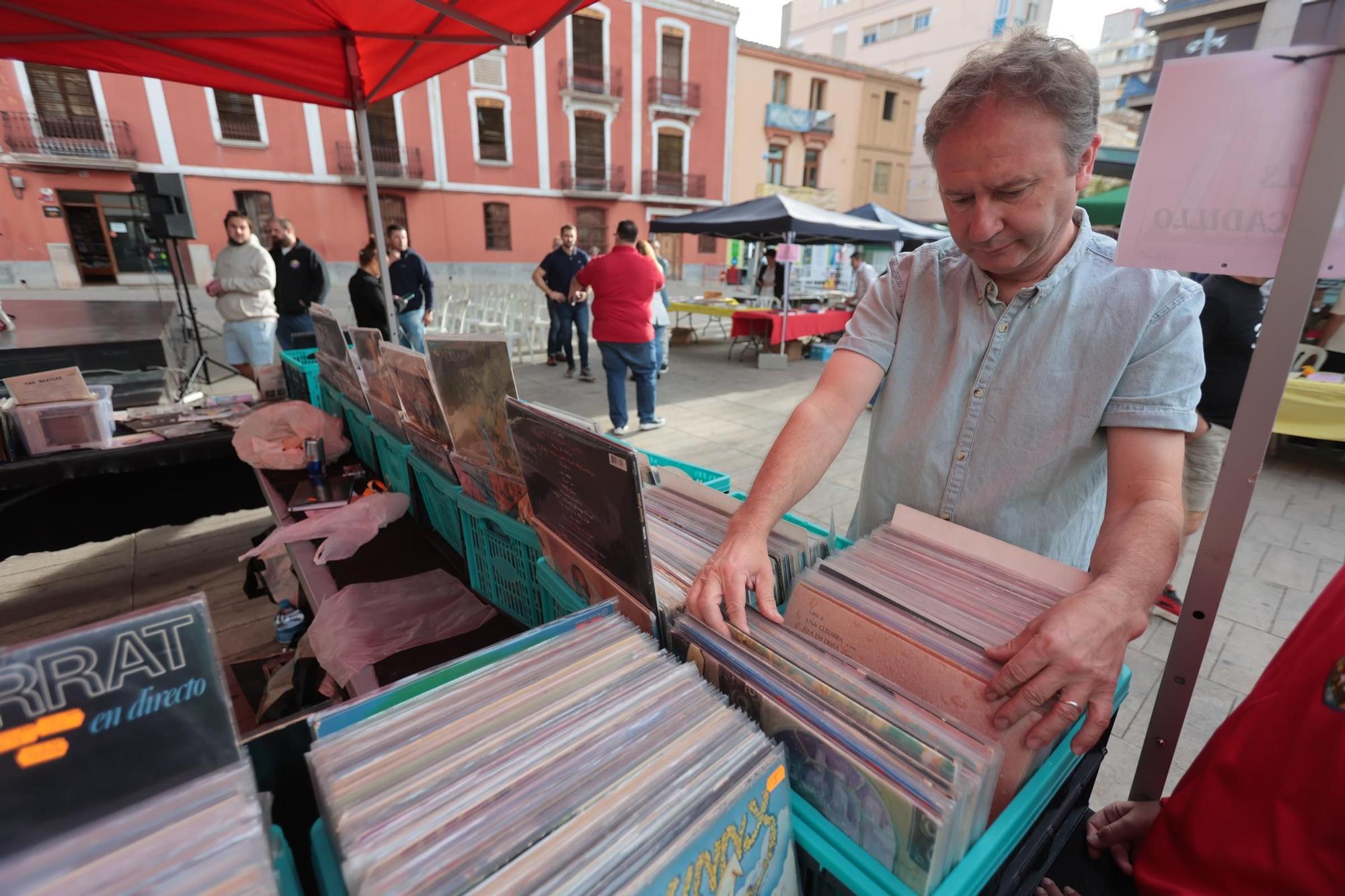 Las fotos de la primera jornada de la Fira del Llibre de Vila-real