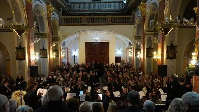 Estreno de la obra "29 d'octubre" de Miquel Juan interpretada en la iglesia de Massanassa