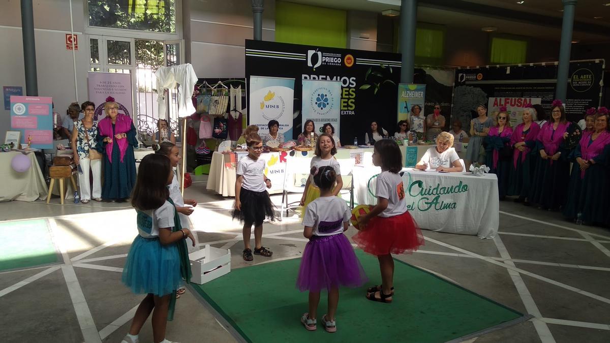 Priego muestra la actividad de su tejido social