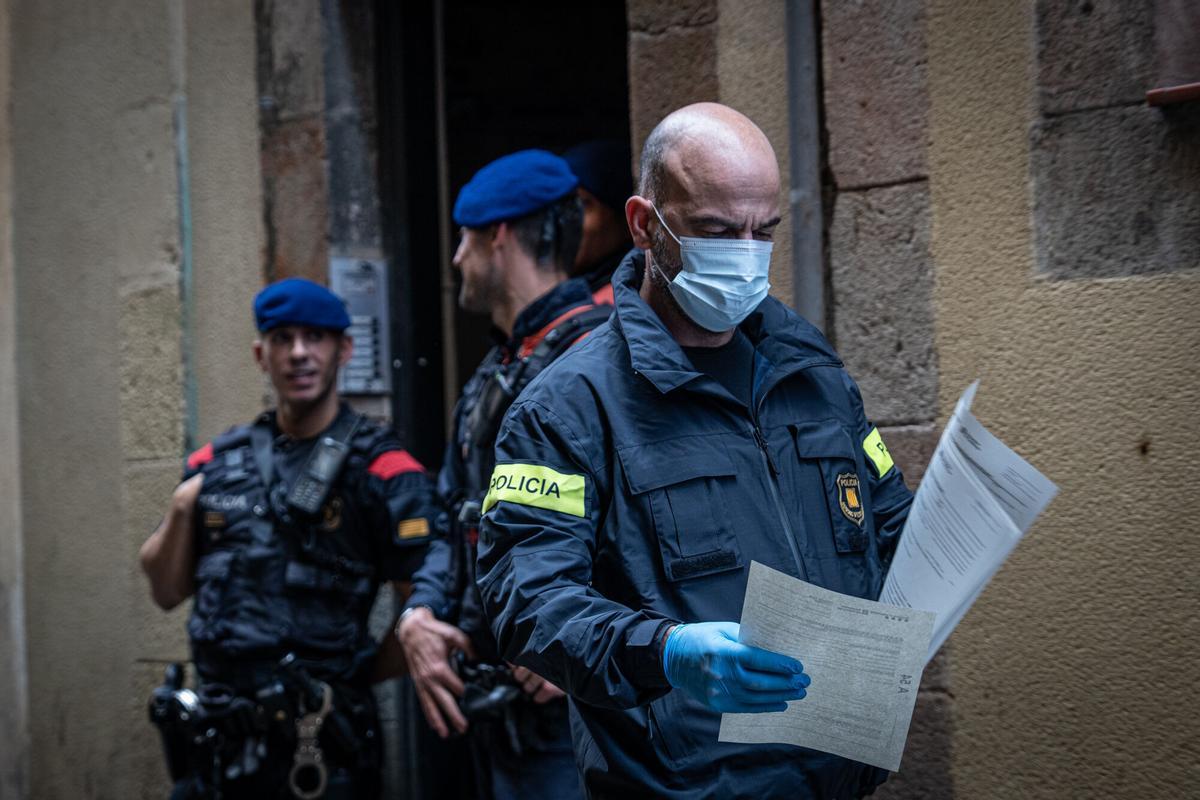 Macrooperación policial contra el tráfico de droga en el centro de Barcelona