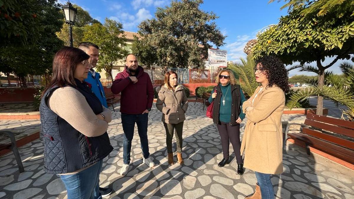 Visita del PP a la escuela infantil de Algezares.