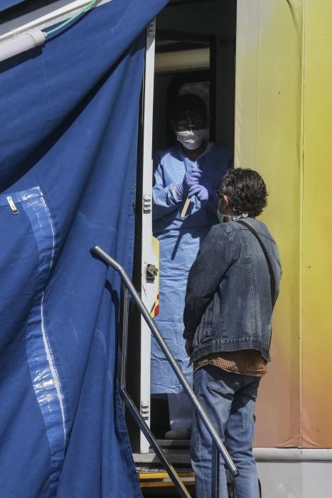 Los profesionales sanitarios se hacen el test