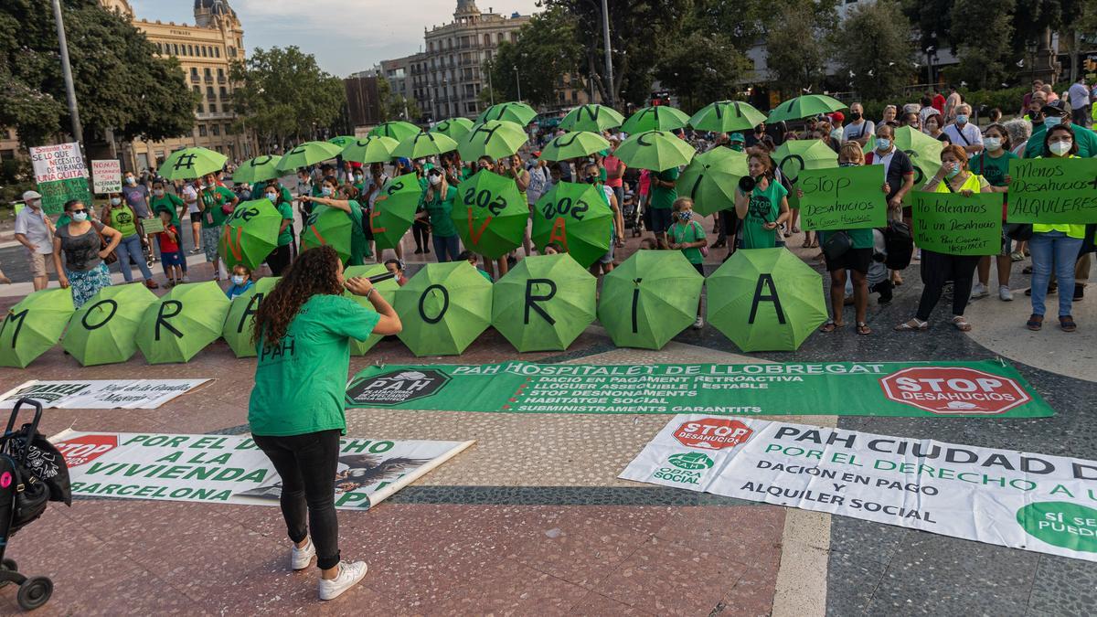 Imagen de la manifestación de la PAH en la plaza de Catalunya, el martes 20 de julio