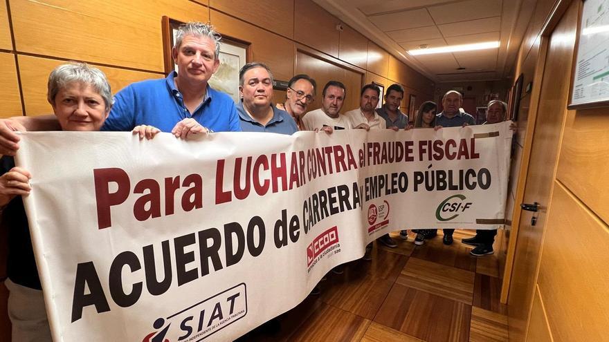 Trabajadores de la Agencia Tributaria levantan su encierro en la sede de Madrid