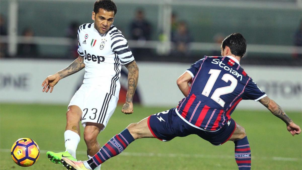 Dani Alves reapareció en la Juventus con victoria