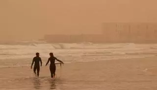 Tras el viento, llega la calima: Canarias se prepara para una semana de bochorno