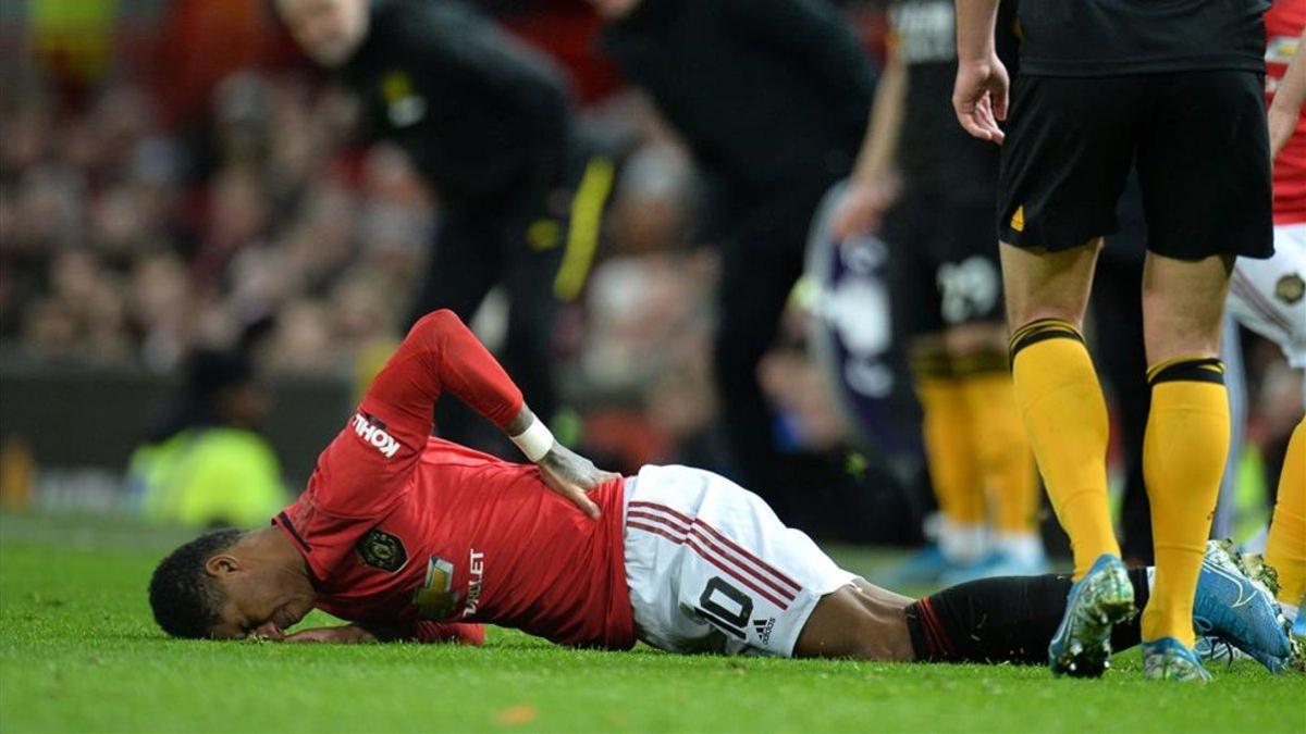 Marcus Rashford se lastimó la espalda en la FA Cup contra el Wolverhampton