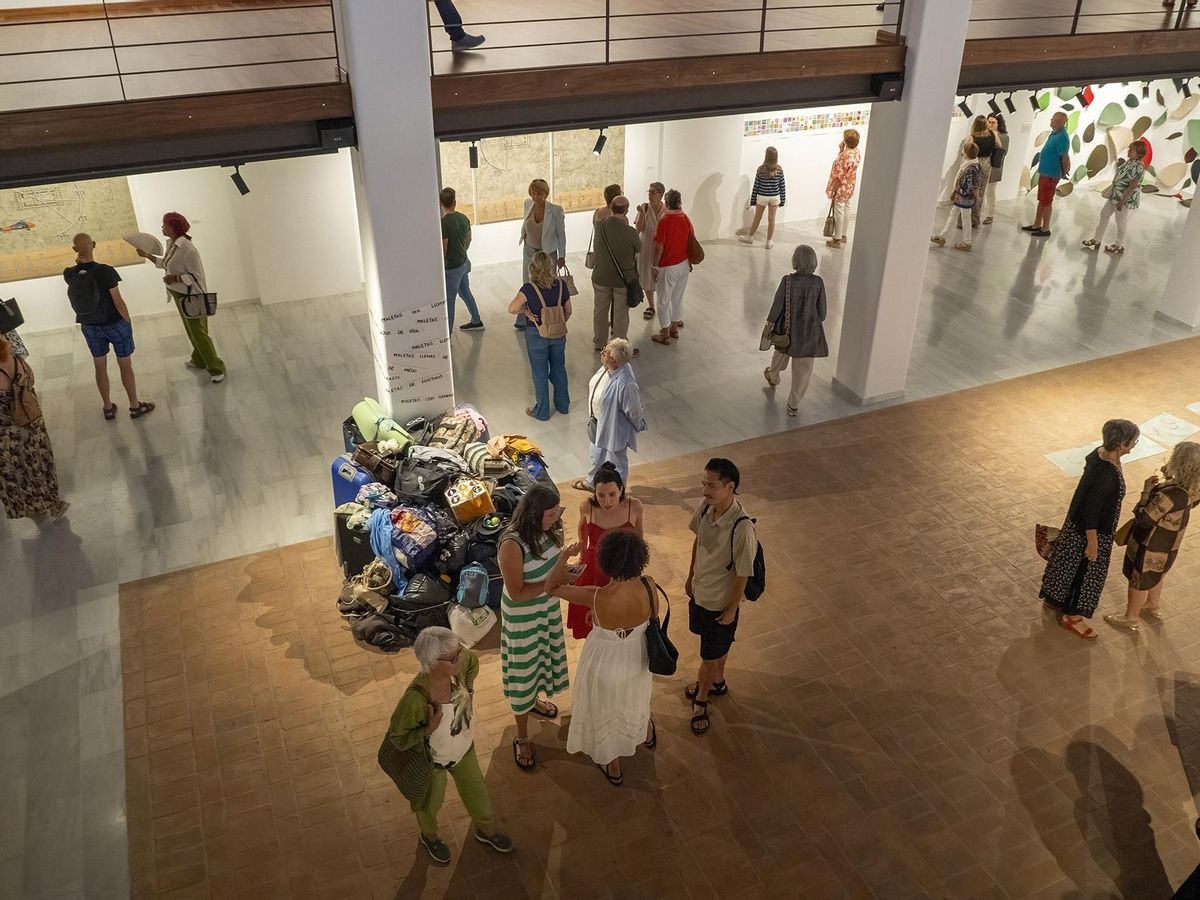 Numeroso público acudió a la inauguración