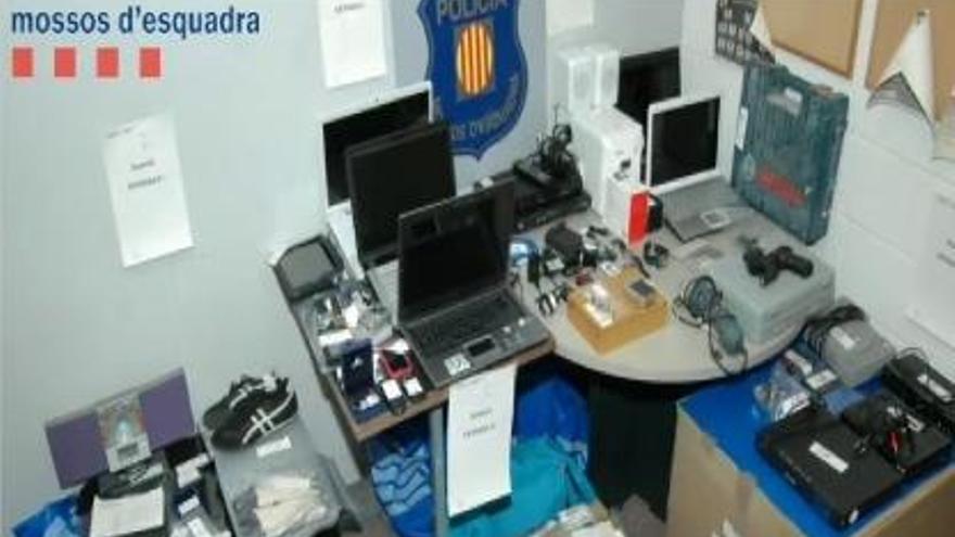 Els materials interceptats pels Mossos d&#039;Esquadra durant la desarticulació de l&#039;organització criminal.