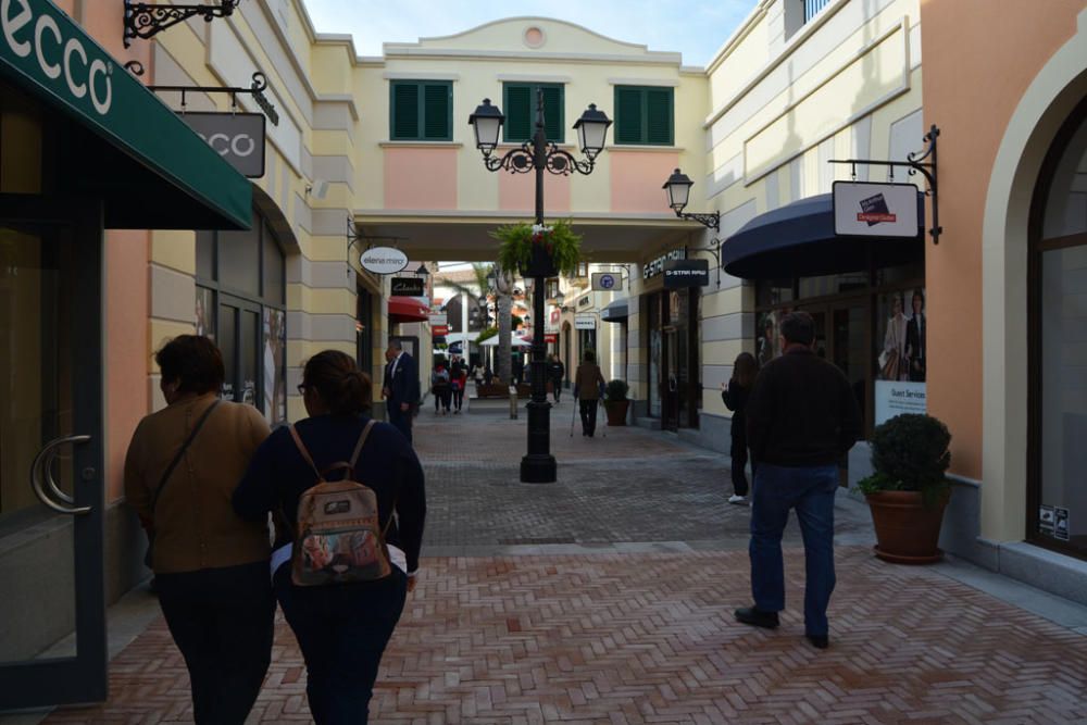 Apertura del outlet de lujo en Plaza Mayor.