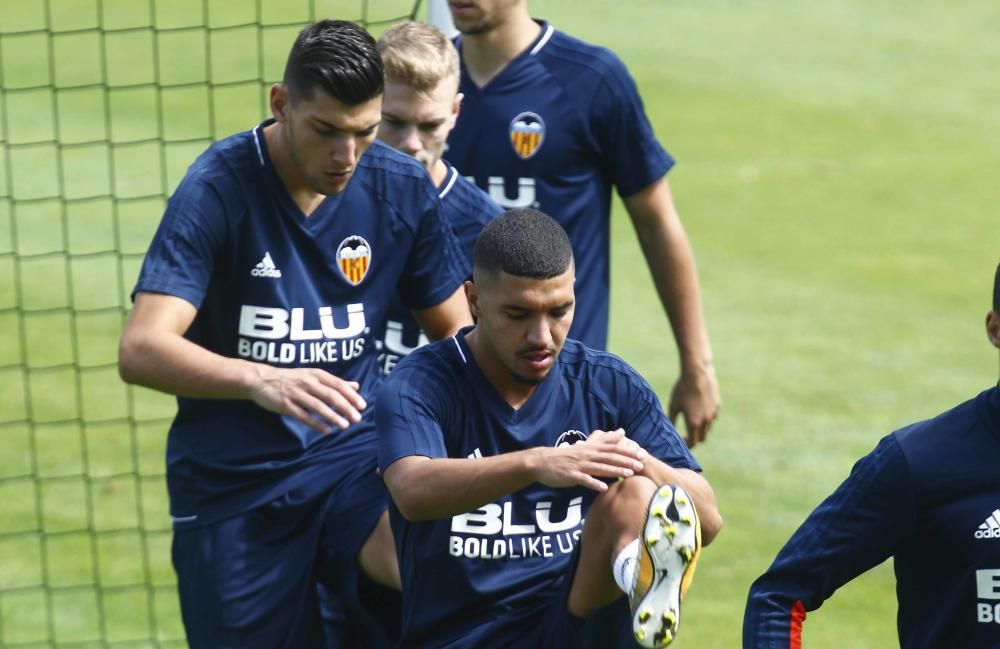 Alemany y Murthy, atentos al entrenamiento