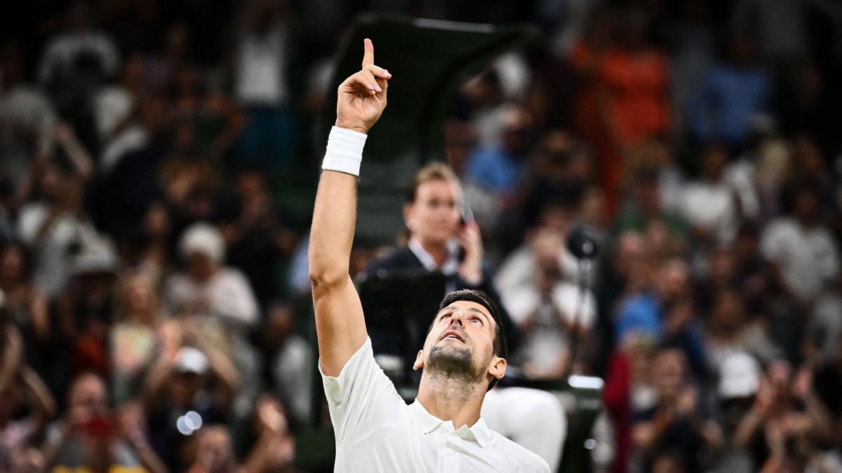 Djokovic celebrando su victoria ante Wawrinka