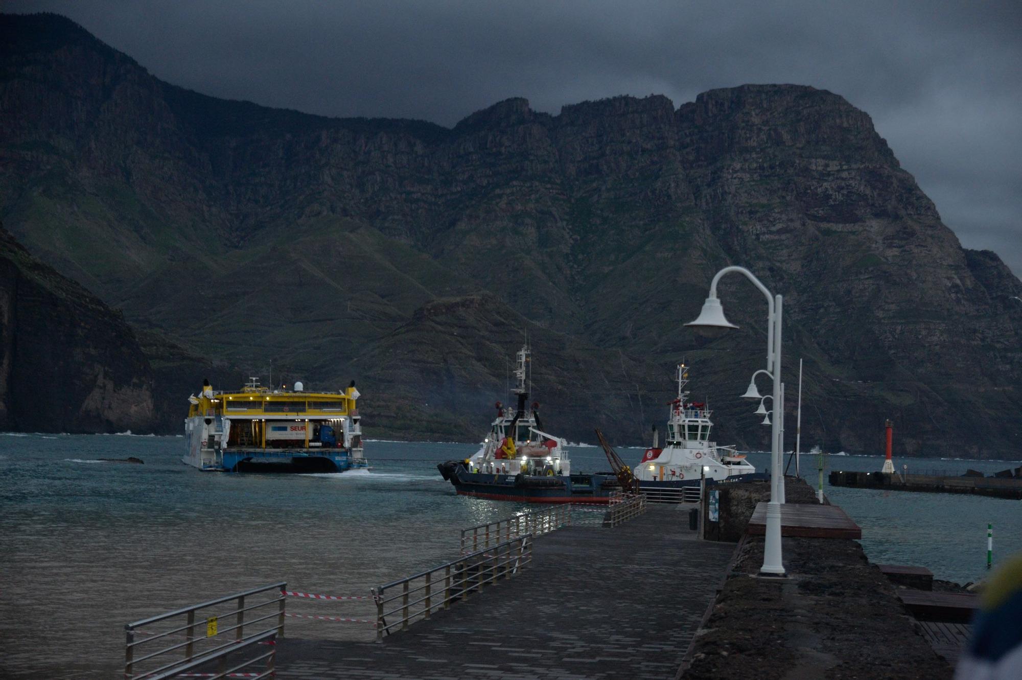 Nuevo intento infructuoso para desencallar el ferry en Agaete