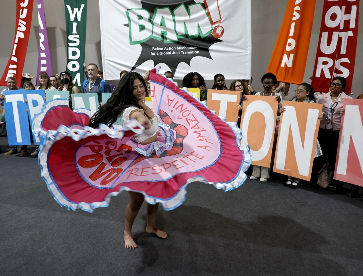 La cimera del Brasil debat com frenar els relats climàtics falsos