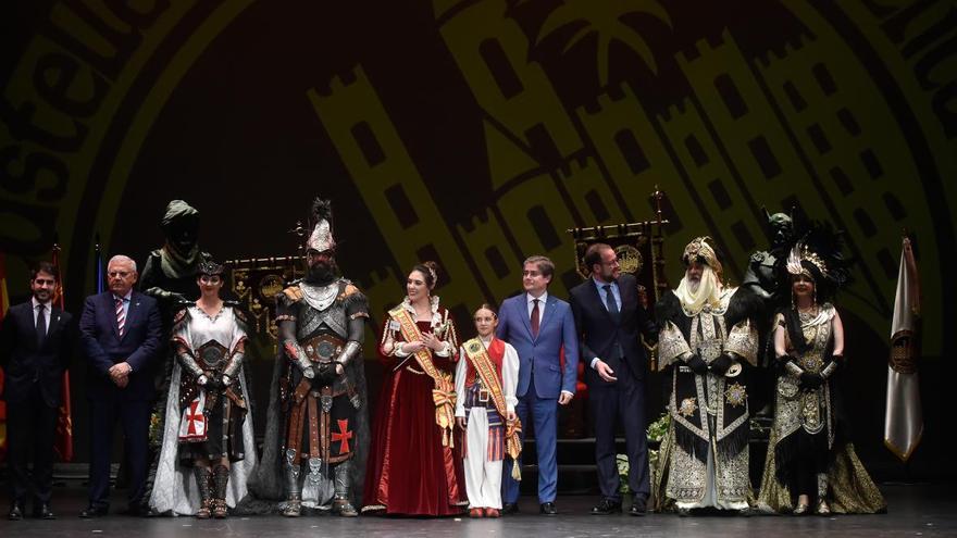 El Medio Año Festero de los Moros y Cristianos de Murcia finaliza con un multitudinario acto en el Romea