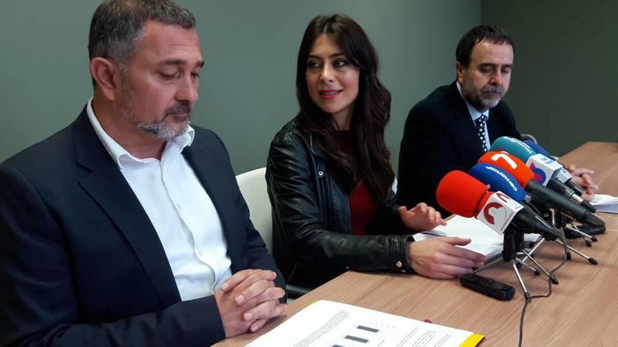 Los concejales Mínguez y Meca, ayer en la rueda de prensa.