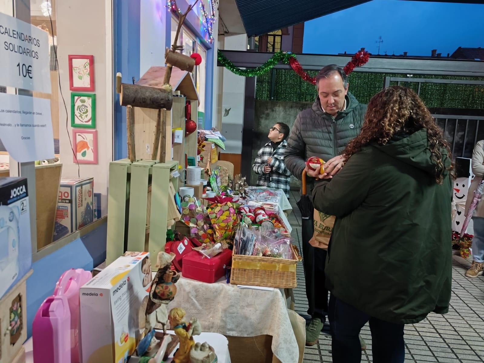 Música, talleres y un sinfín de productos: Raitana inaugura su mercadillo solidario