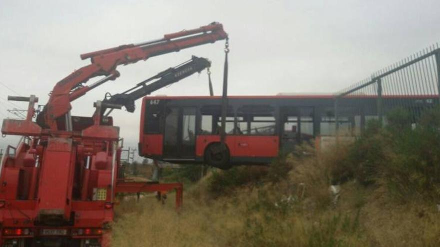 Se precipita un bus por un fallo mecánico