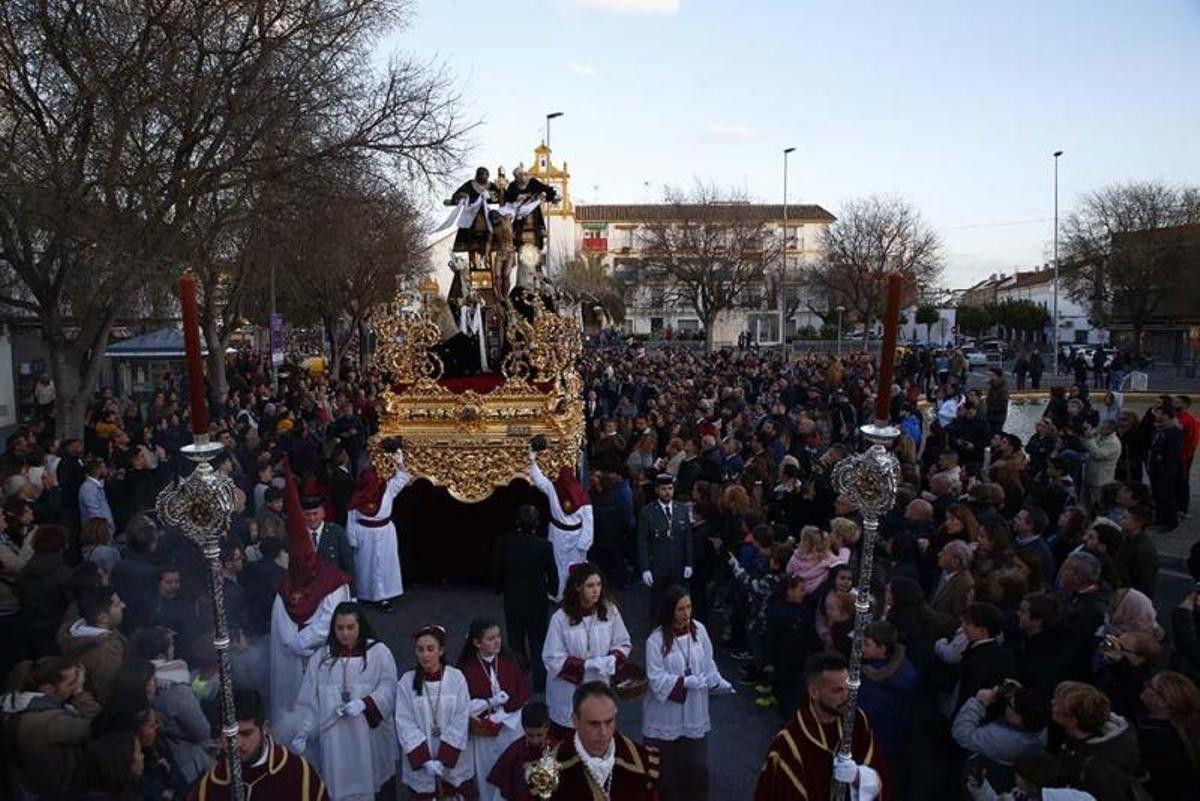 Descendimiento y Sepulcro ponen la esperanza del Viernes Santo