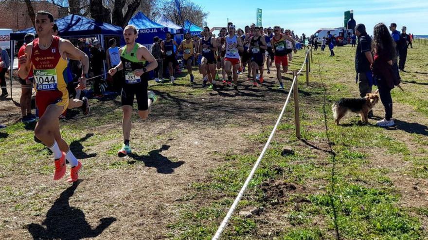 Rubén Sánchez tomó la cabeza de la carrera desde los primeros metros. | LOZ