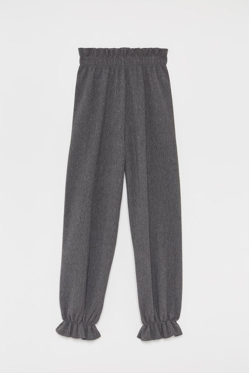 Pantalón de canalé estilo jogging, de Sfera (14,95)