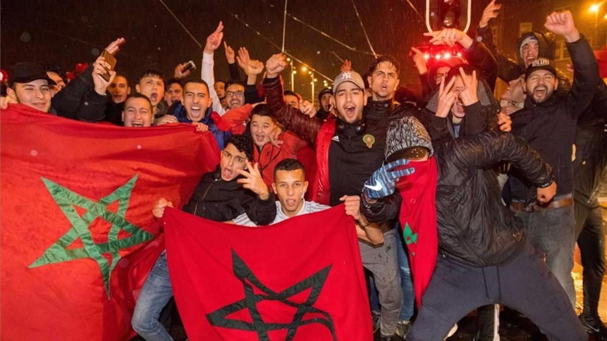 Las calles de Amsterdam se tiñeron de rojo, el color de la bandera de Marruecos