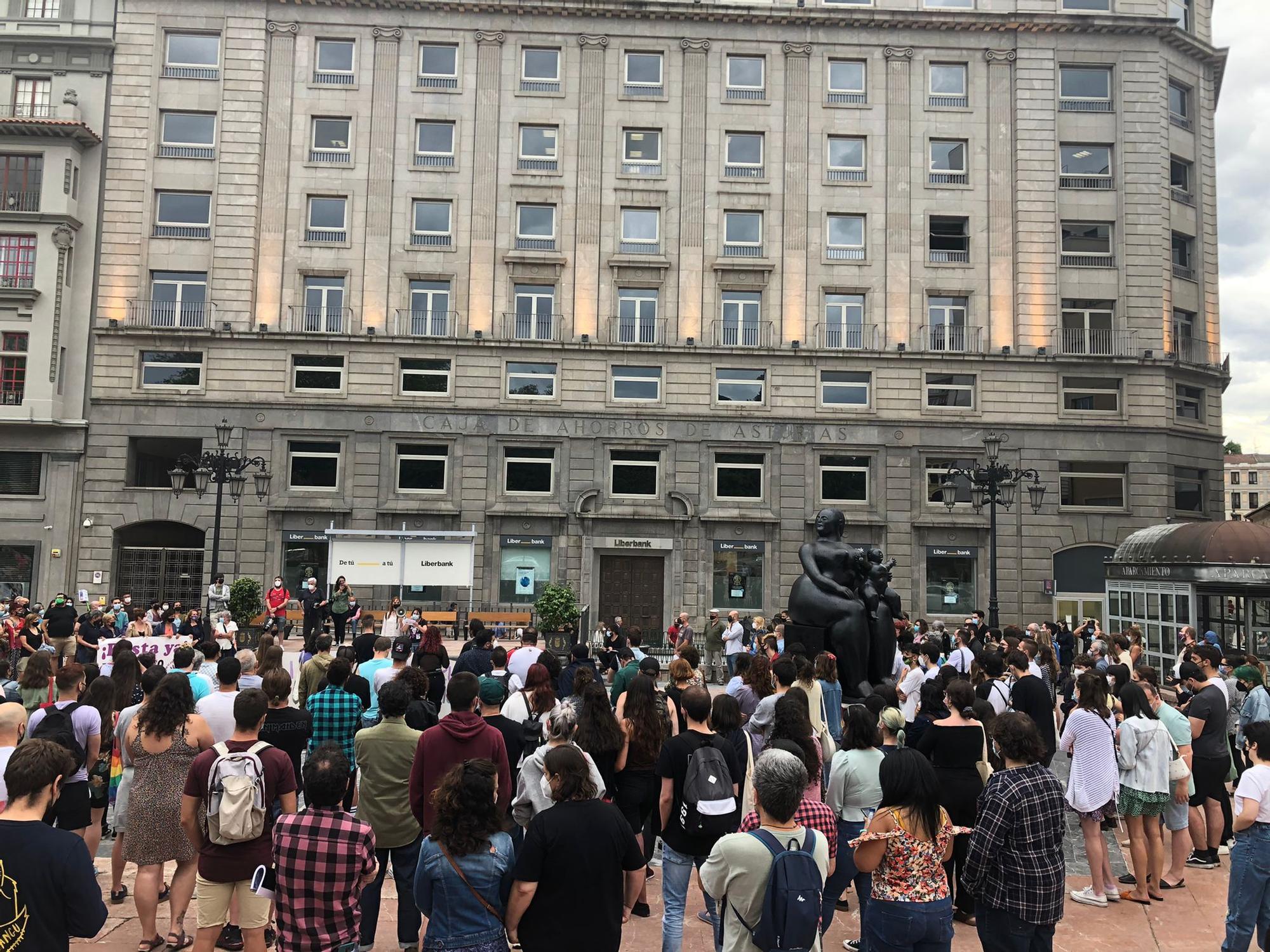 Oviedo y Gijón salen a la calle para pedir justicia por el asesinato de Samuel: "Ni una agresión sin respuesta"