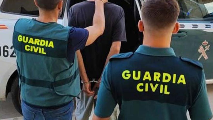 A young man goes to prison after committing “extreme violence” in an assault on a house in Tenerife
