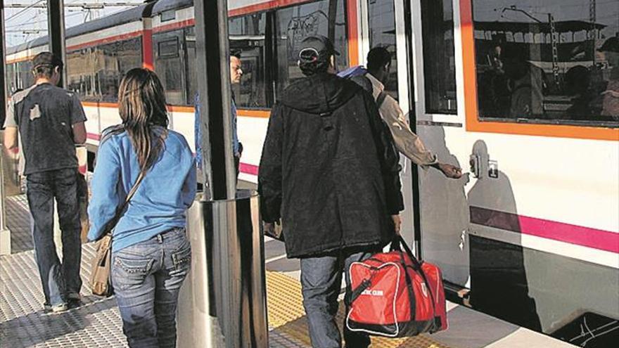 El Baix Maestrat reivindica   la mejora del servicio de tren