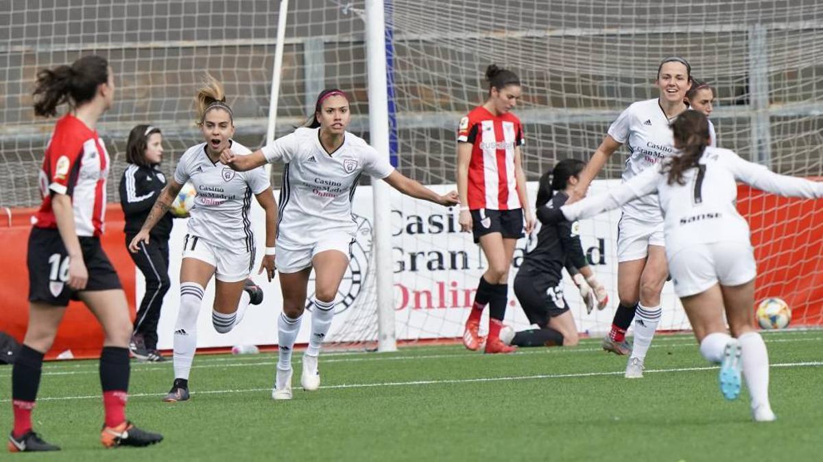 Antonia Silva celebra un gol en el Madrid CFF