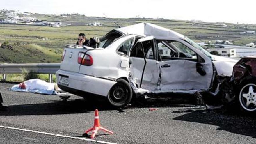 Una fallecida y dos heridos en un accidente en Lanzarote