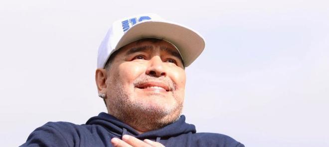 El médico de la última clínica que trató a Maradona desaconsejó la atención domiciliaria