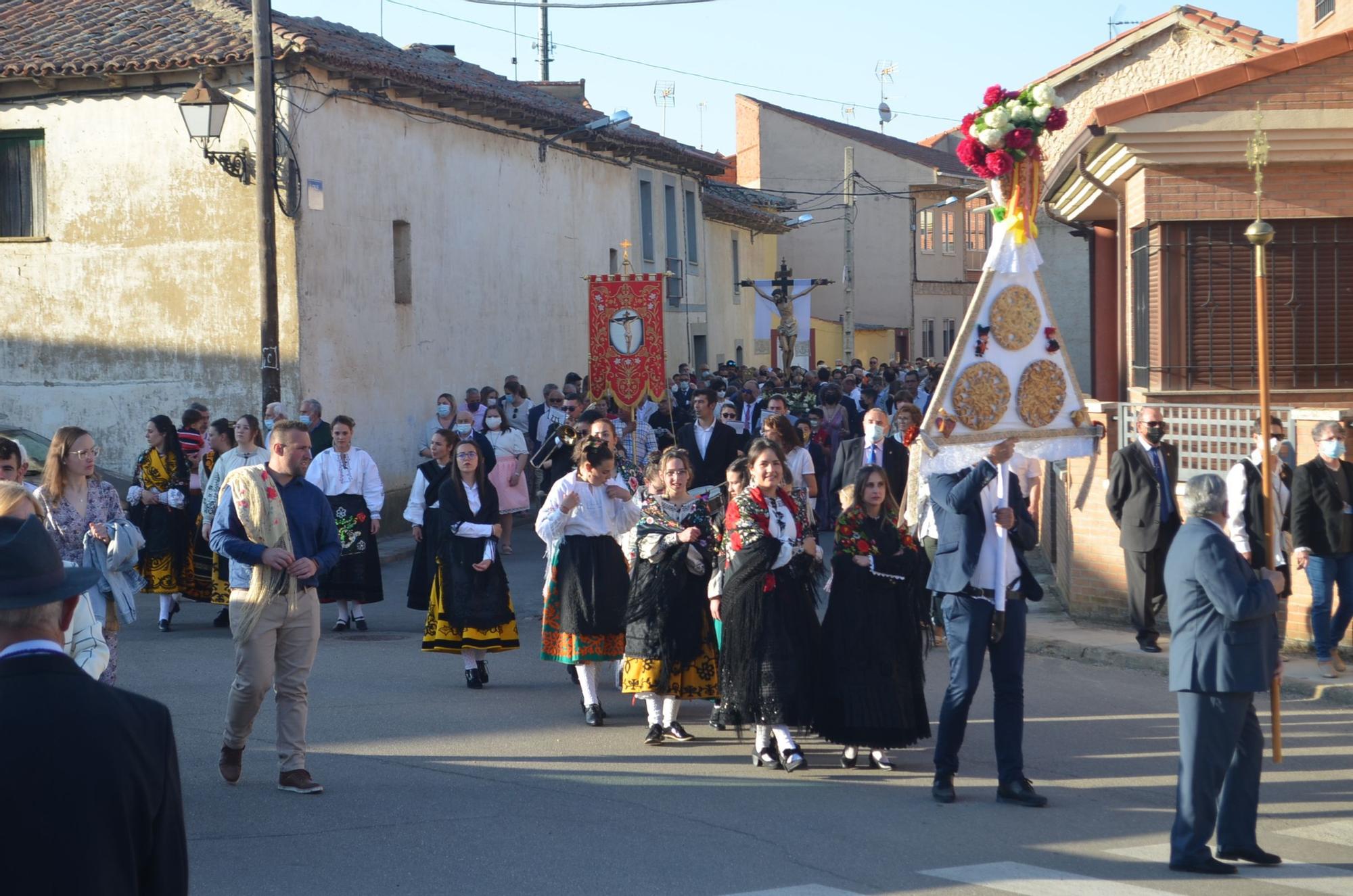 Así celebra Santa Cristina la procesión del Cristo