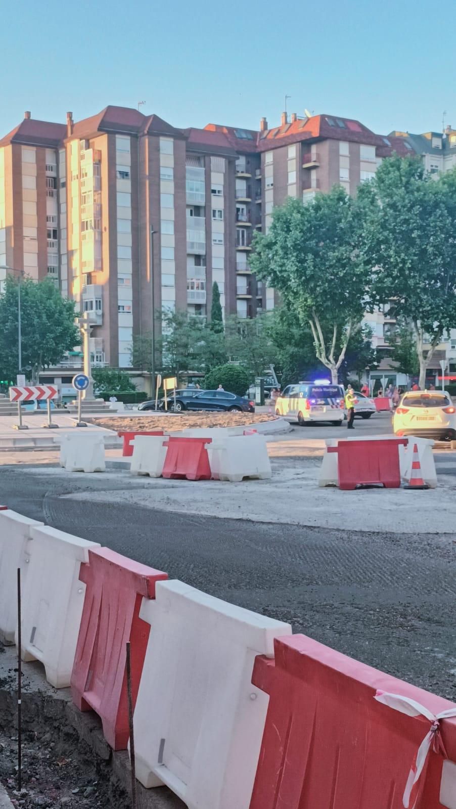 Accidente en la rotondo de Cardenal Cisneros con Tres Cruces