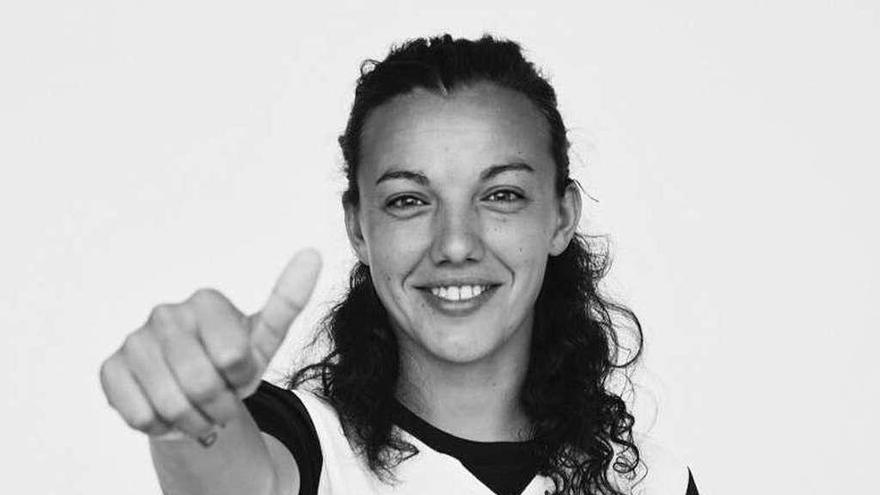 Anair Lomba, ayer con la camiseta del Valencia CF. // @VCF_Femenino