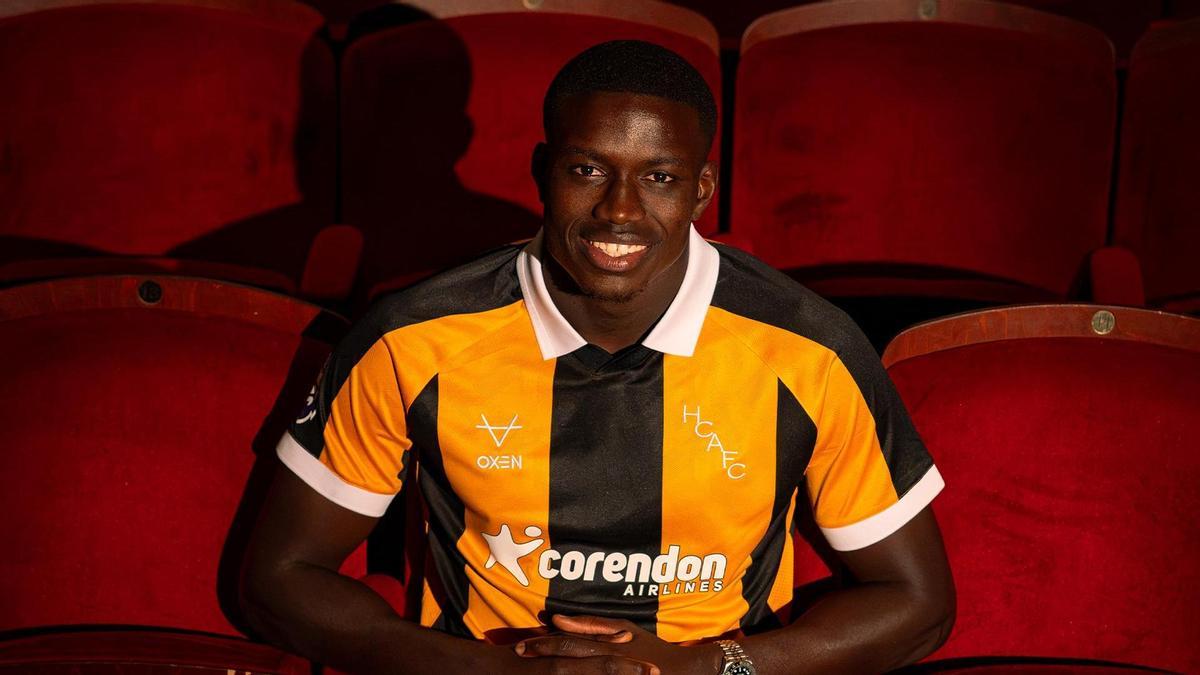 Nobel Mendy, nuevo jugador del Hull City
