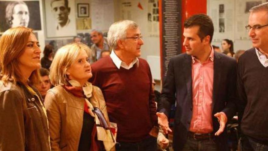 Virginia Barcones, Mar Rominguera, José Fernández, Luis Tudanca y Antonio Plaza ayer, en la sede del PSOE zamorano.