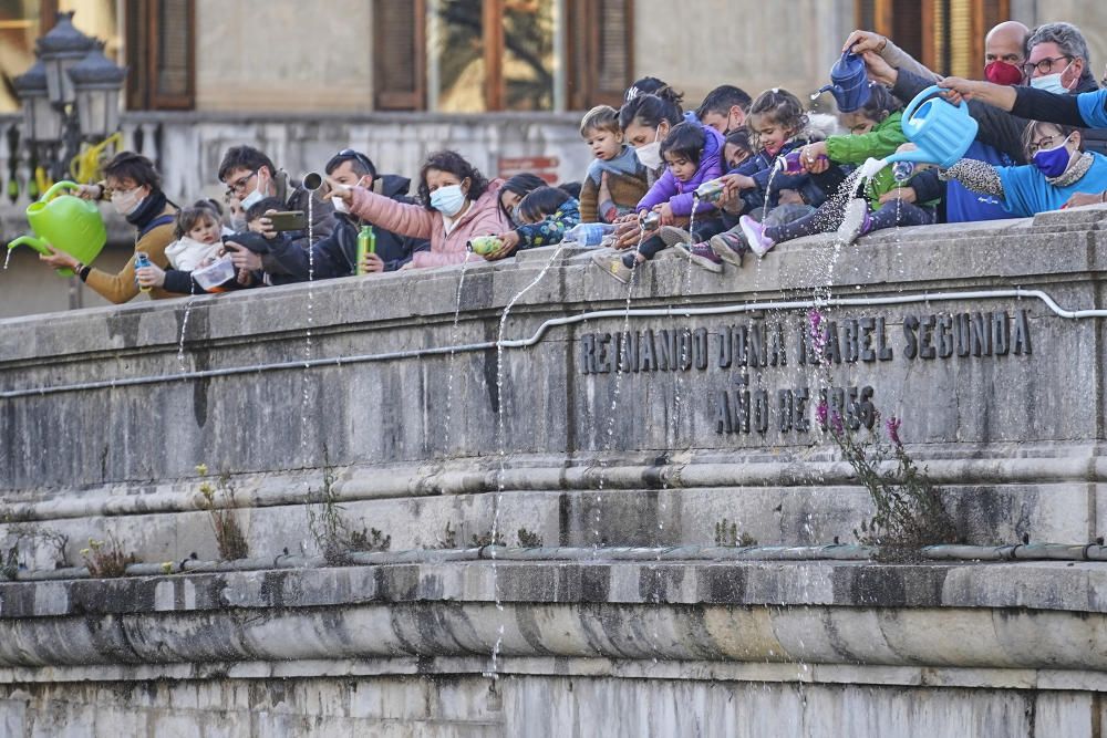 «Palanganada» al pont de Pedra per reivindicar un major cabal al Ter