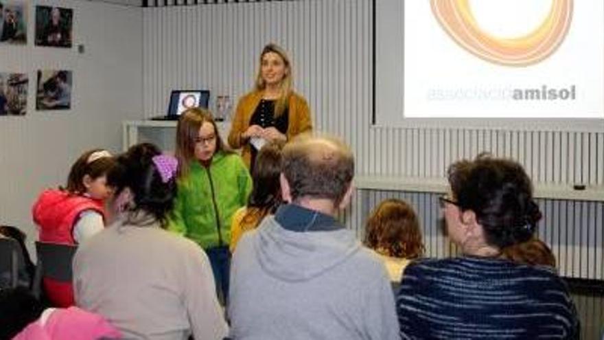 Presentació de l&#039;exposició a la biblioteca solsonina