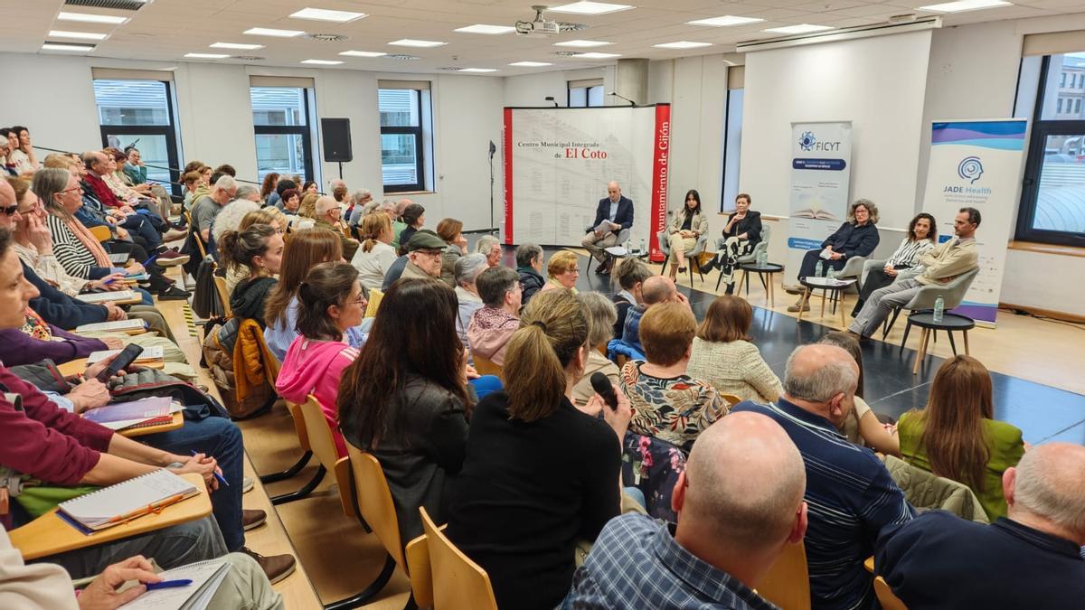 Un momento de la jornada científica, esta tarde, en el CMI de El Coto.