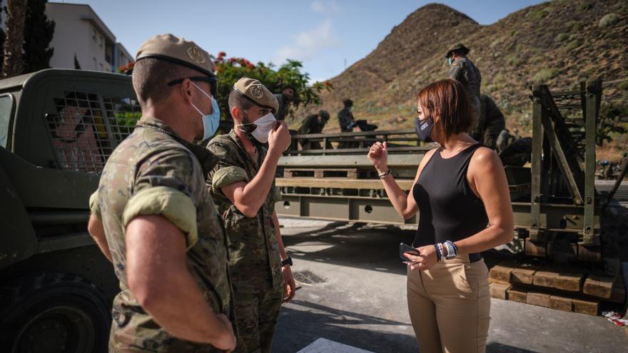 Segundo día del montaje del puente militar en San Andrés