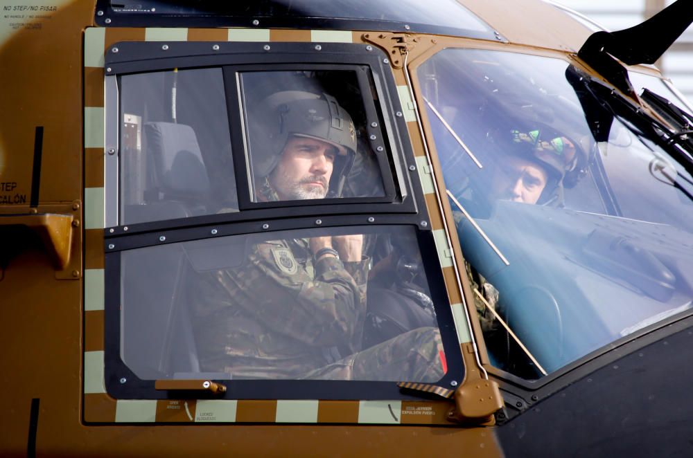 El Rey Felipe VI sigue desde Alicante varias maniobras del Mando de Operaciones Especiales