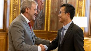 La picada d’ullet de Collboni a l’Espanyol: «És un club històric de Barcelona i part del nostre orgull»