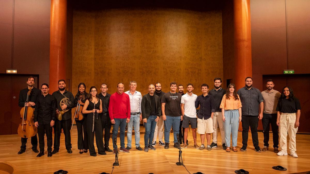El Ensemble Lothar Siemens y los jóvenes compositores del tercer concierto de la serie 'Eclosiones' de la iniciativa Promuscan, en la Sala de Cámara del Auditorio Alfredo Kraus.